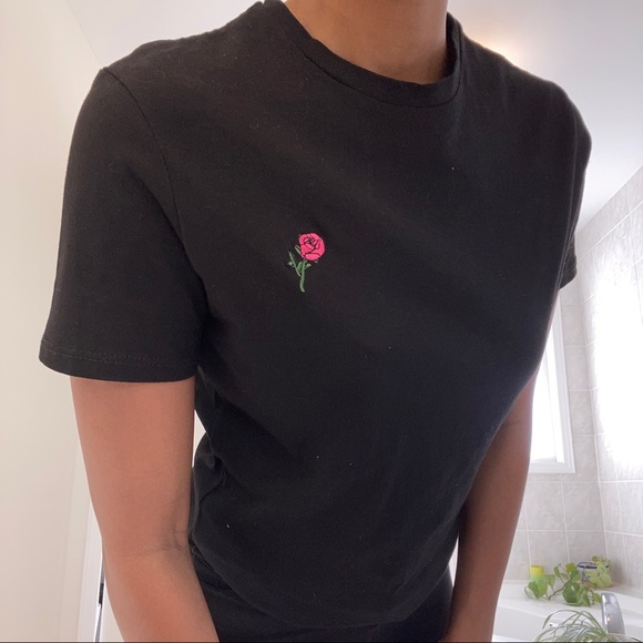 Embroidered T-shirt - Picture 1 of 3